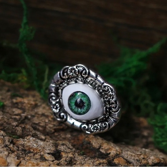 Evil Eye ‘All Seeing’ Tibetan Silver Ring - Picture 3 of 5